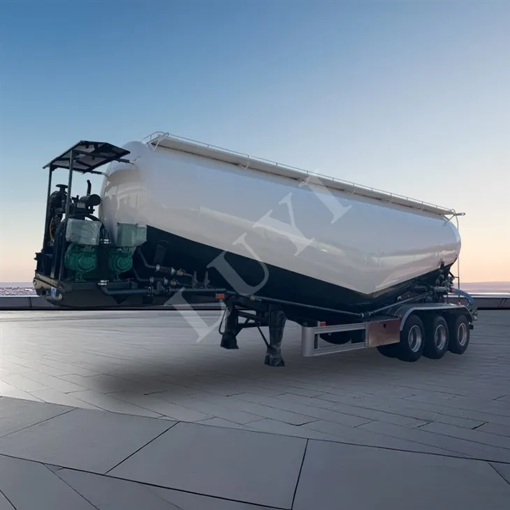 Három tengely 45 köbméter ömlesztett cementtartály félig pótkocsi a betonhoz